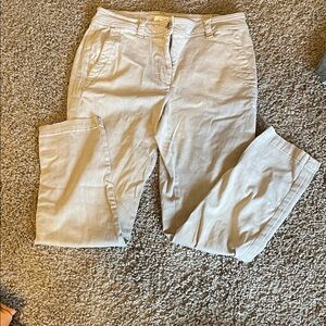 GREAT CONDITION. GENTLY WORN Light Beige Casual Pants SIZE 8